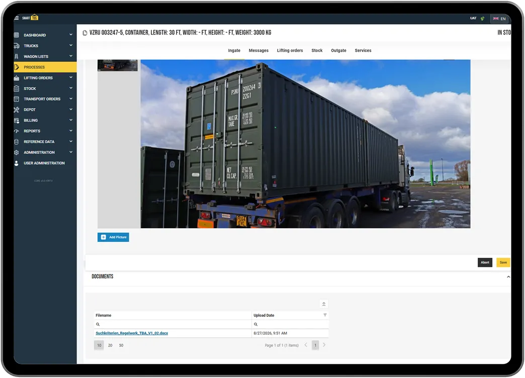 Tablet zeigt die Bild- und Dokumentenablage zu einer Ladeeinheit in smartTOS: Foto des Containers auf dem Auflieger, darunter die Dokumentenliste mit Dateiname und Upload-Zeitpunkt